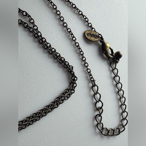 Vintage Style Working Compass Necklace Antiqued Brass Wire Wrap Pendant - Picture 6 of 10